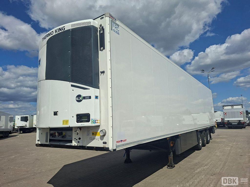 SCHMITZ-CARGOBULL SKO 24 (33020)